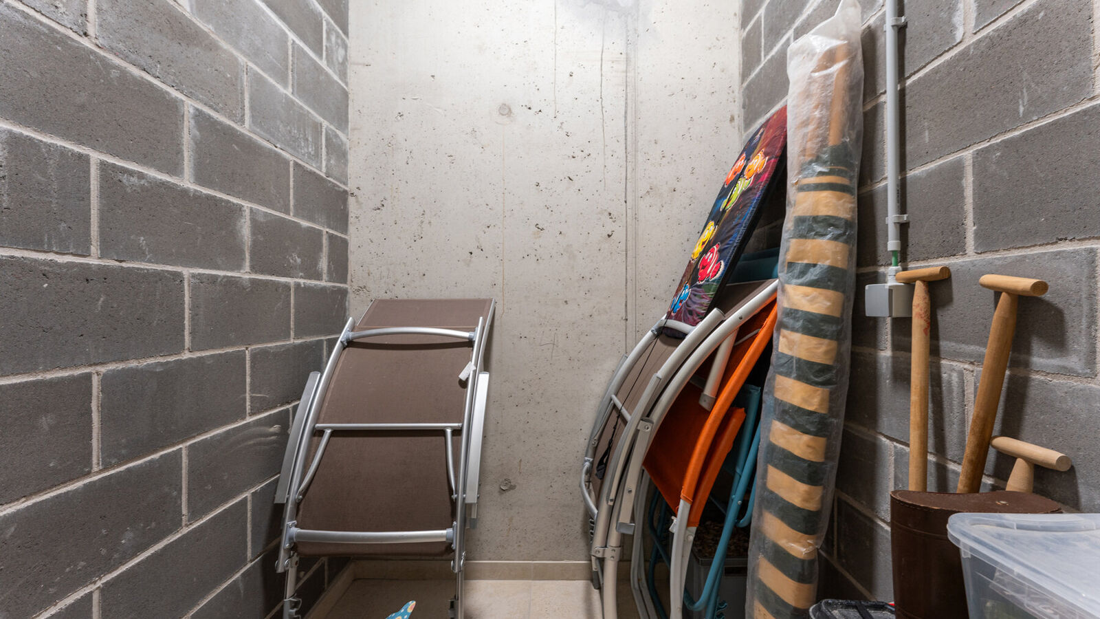 Cellar for sale in Sint-Idesbald