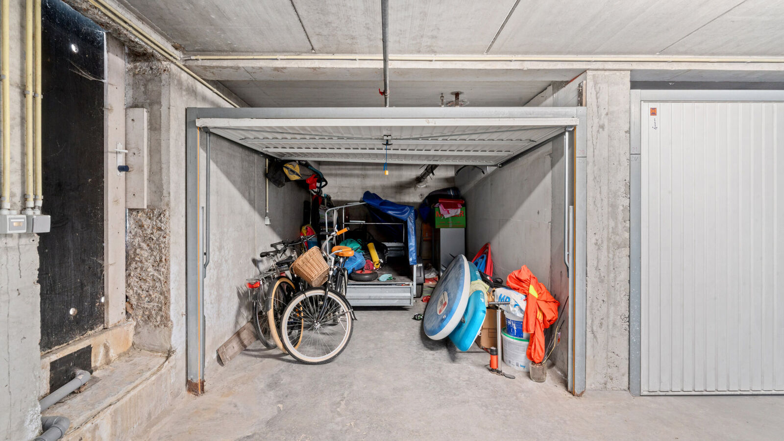 Closed garage for sale in Sint-Idesbald