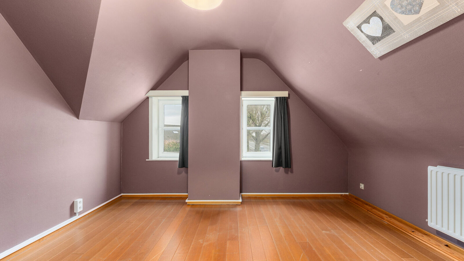 Commercial groundfloor for sale in Wulpen