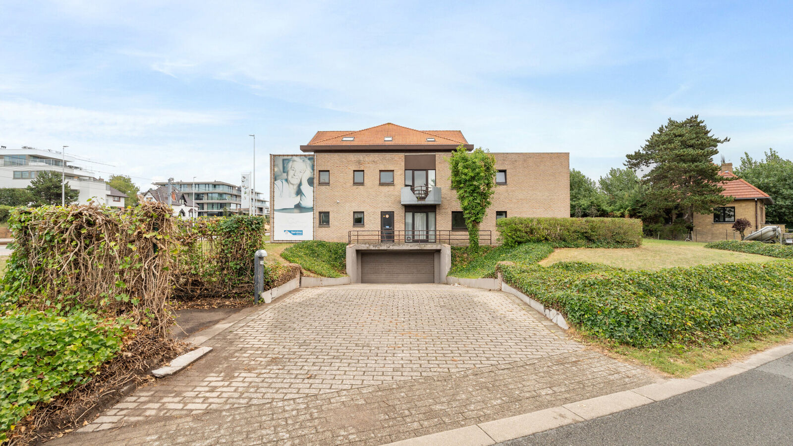 Garage + storage for sale in Sint-Idesbald