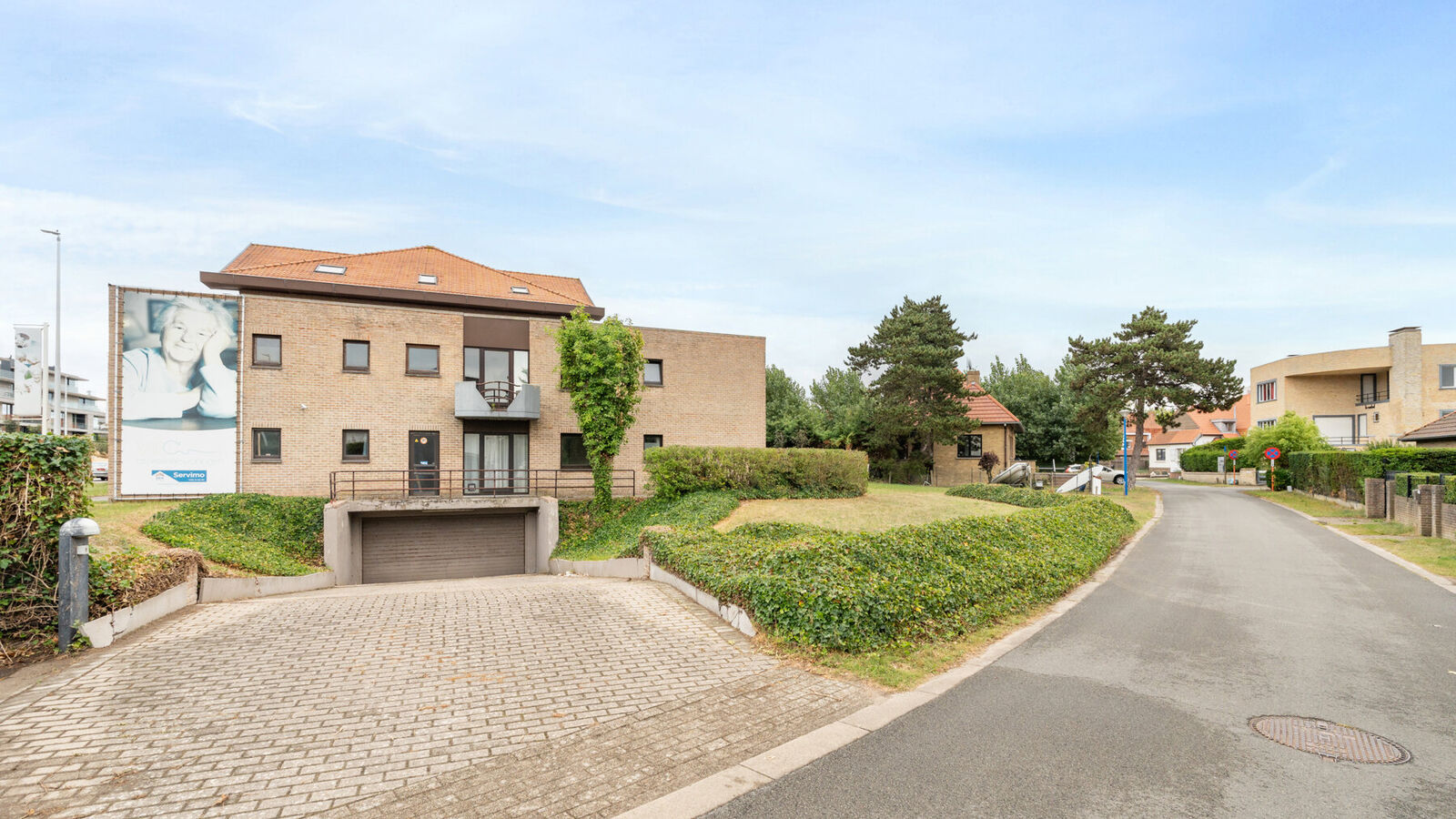 Garage + storage for sale in Sint-Idesbald