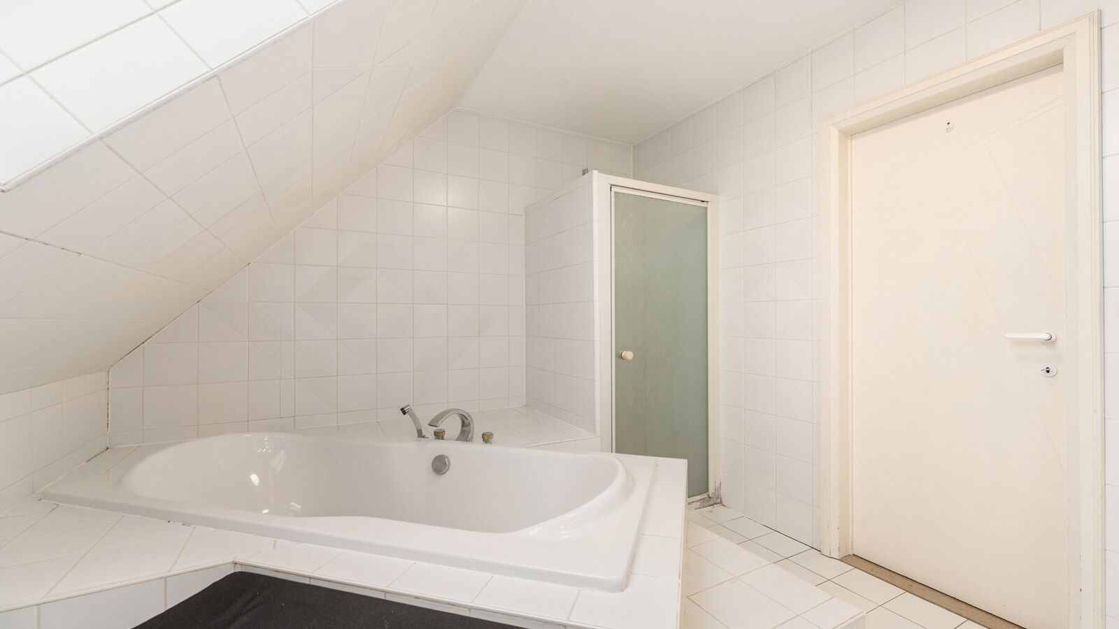 Rez commercial &agrave; vendre &agrave; Wulpen