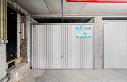 Closed garage for sale in Sint-Idesbald